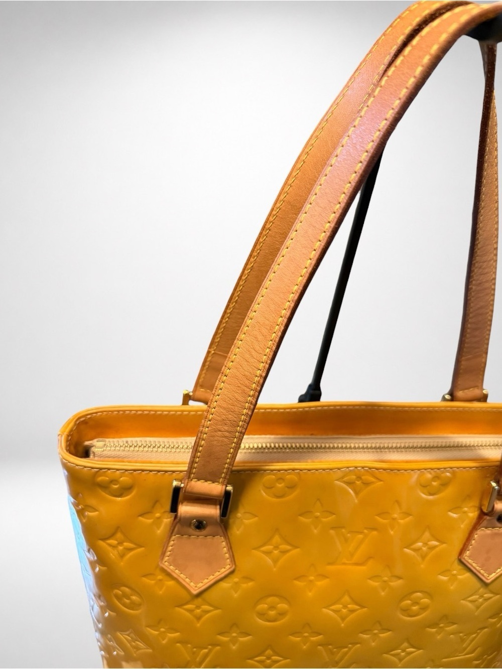 Louis Vuitton Authentic Yellow Patent Vernis Monogram Tote Purse Dust Bag - Picture 9 of 16